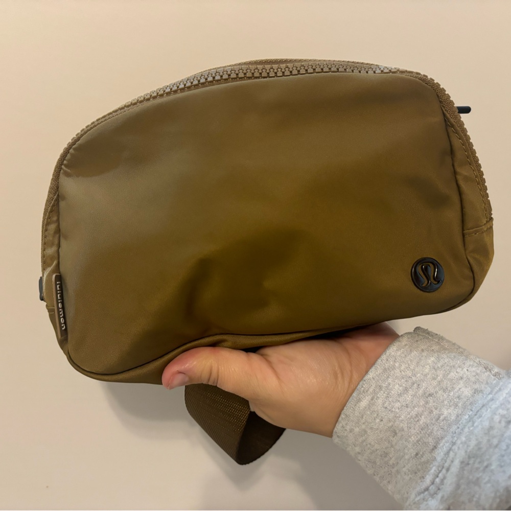 Lululemon belt bag